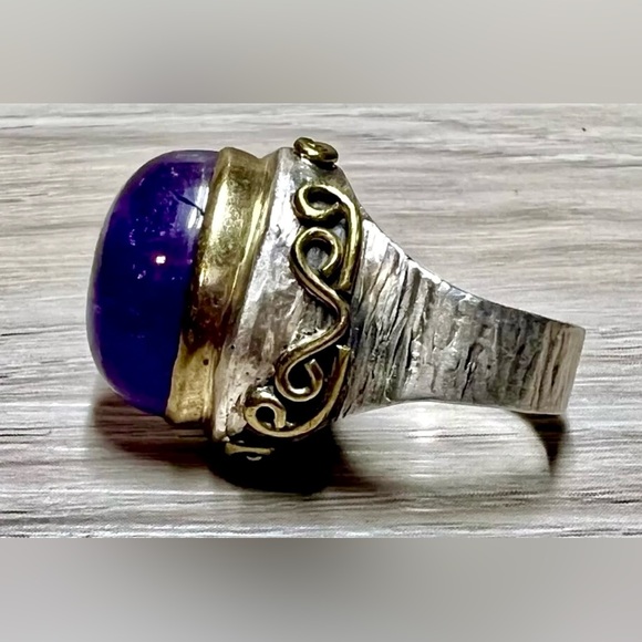 Vintage Heavy Sterling Silver & Gold Accented Amethyst Cabochon Ring, Size 7 - Picture 3 of 9